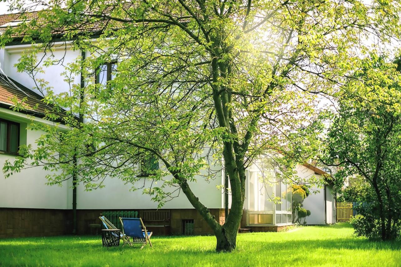 Apart Hostel S8 Blizne Jasinskiego Exteriör bild
