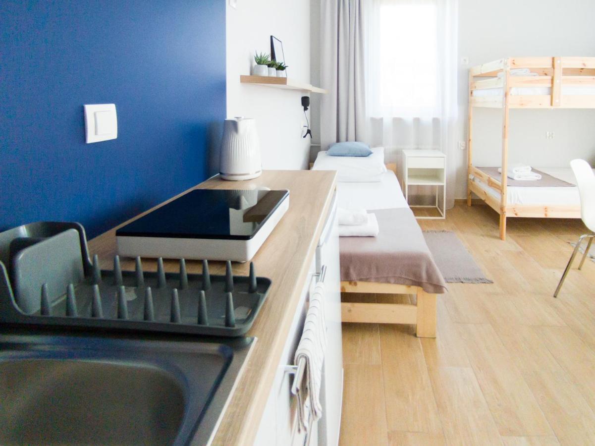 Apart Hostel S8 Blizne Jasinskiego Exteriör bild